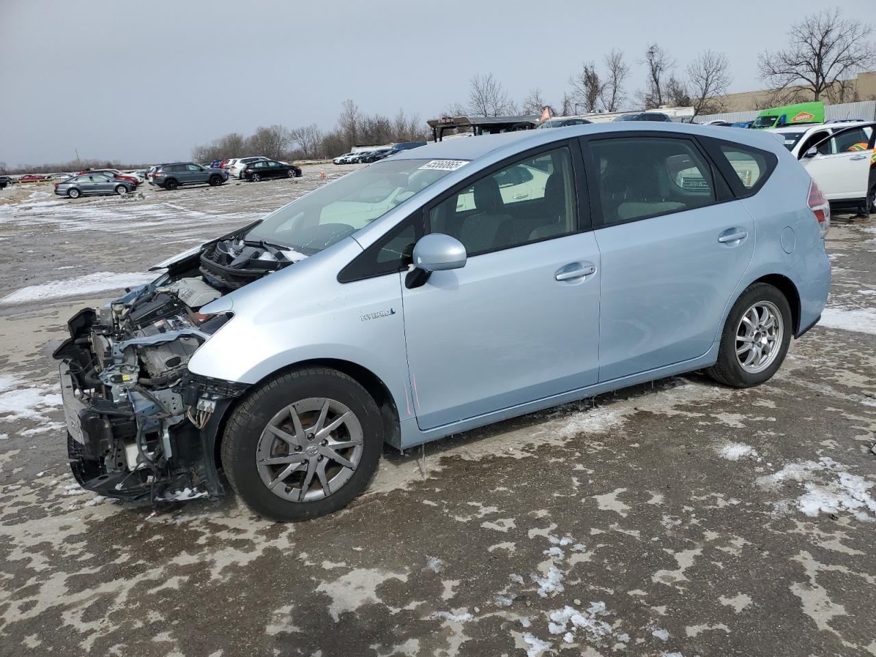 TOYOTA PRIUS V 2015