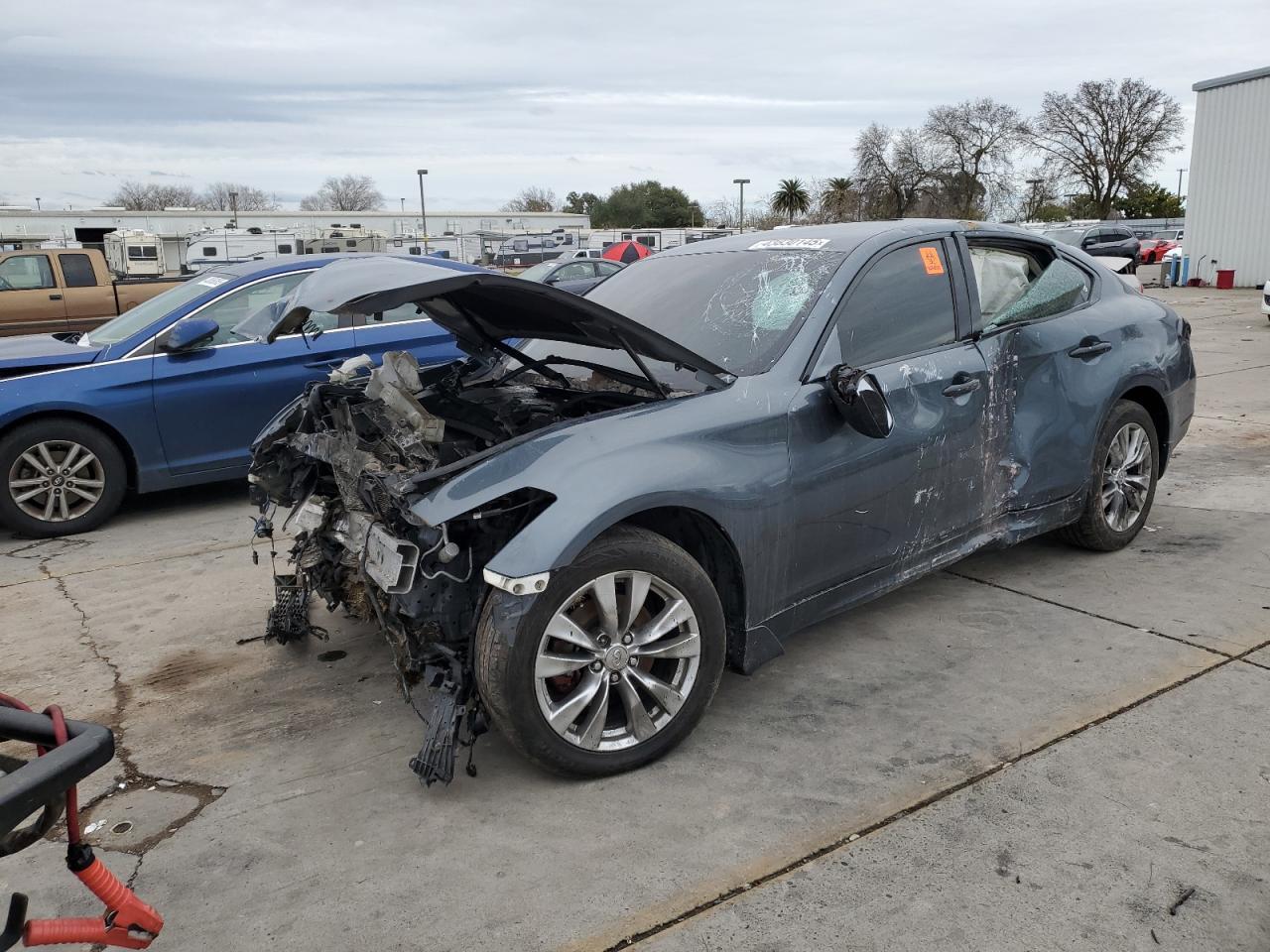 INFINITI M37 X 2012