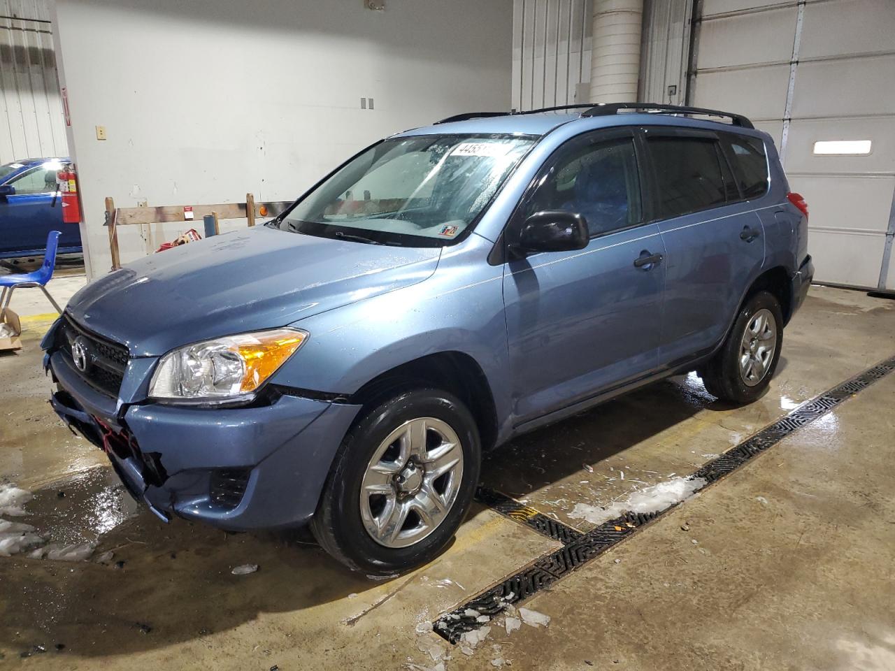 TOYOTA RAV4 2010