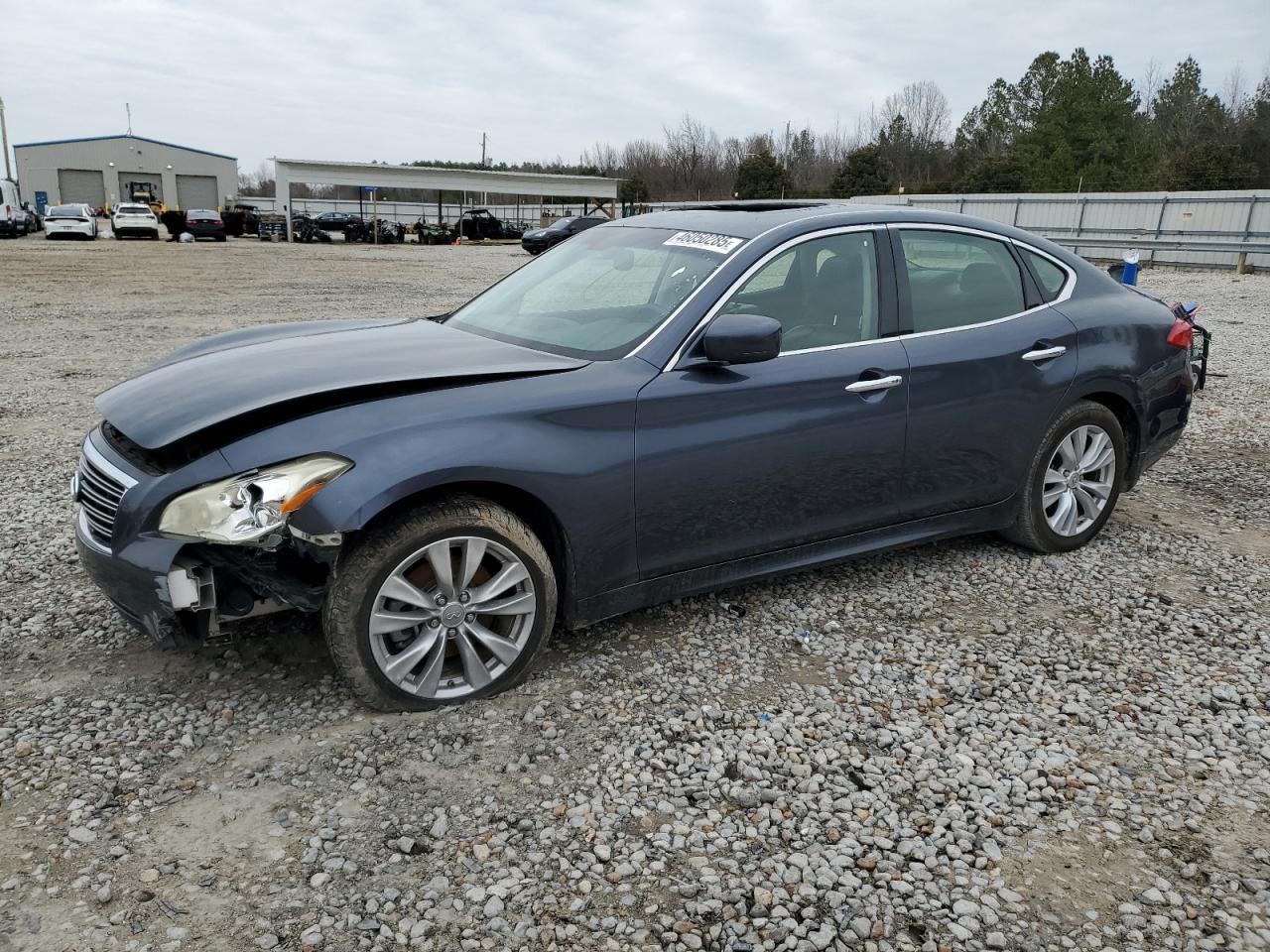 INFINITI M37 2011