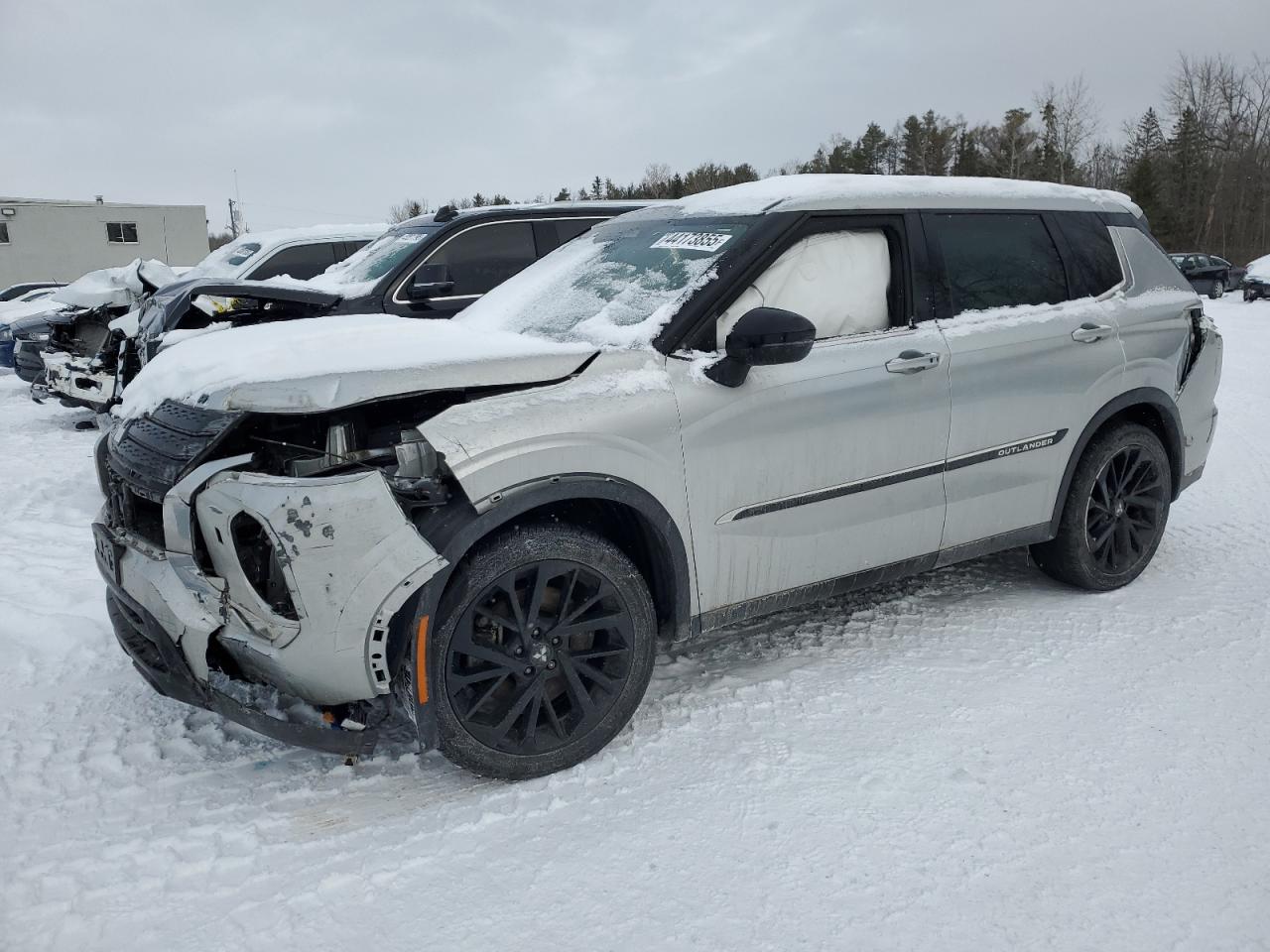 MITSUBISHI OUTLANDER 2023