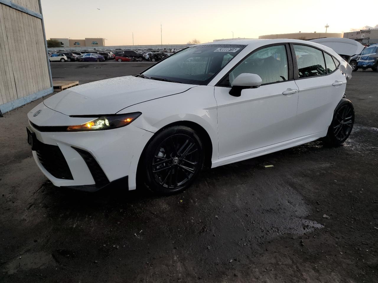 TOYOTA CAMRY 2025
