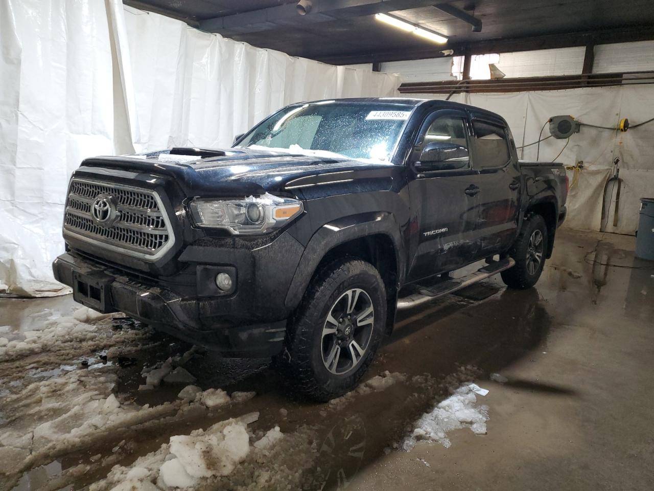 TOYOTA TACOMA DOU 2016