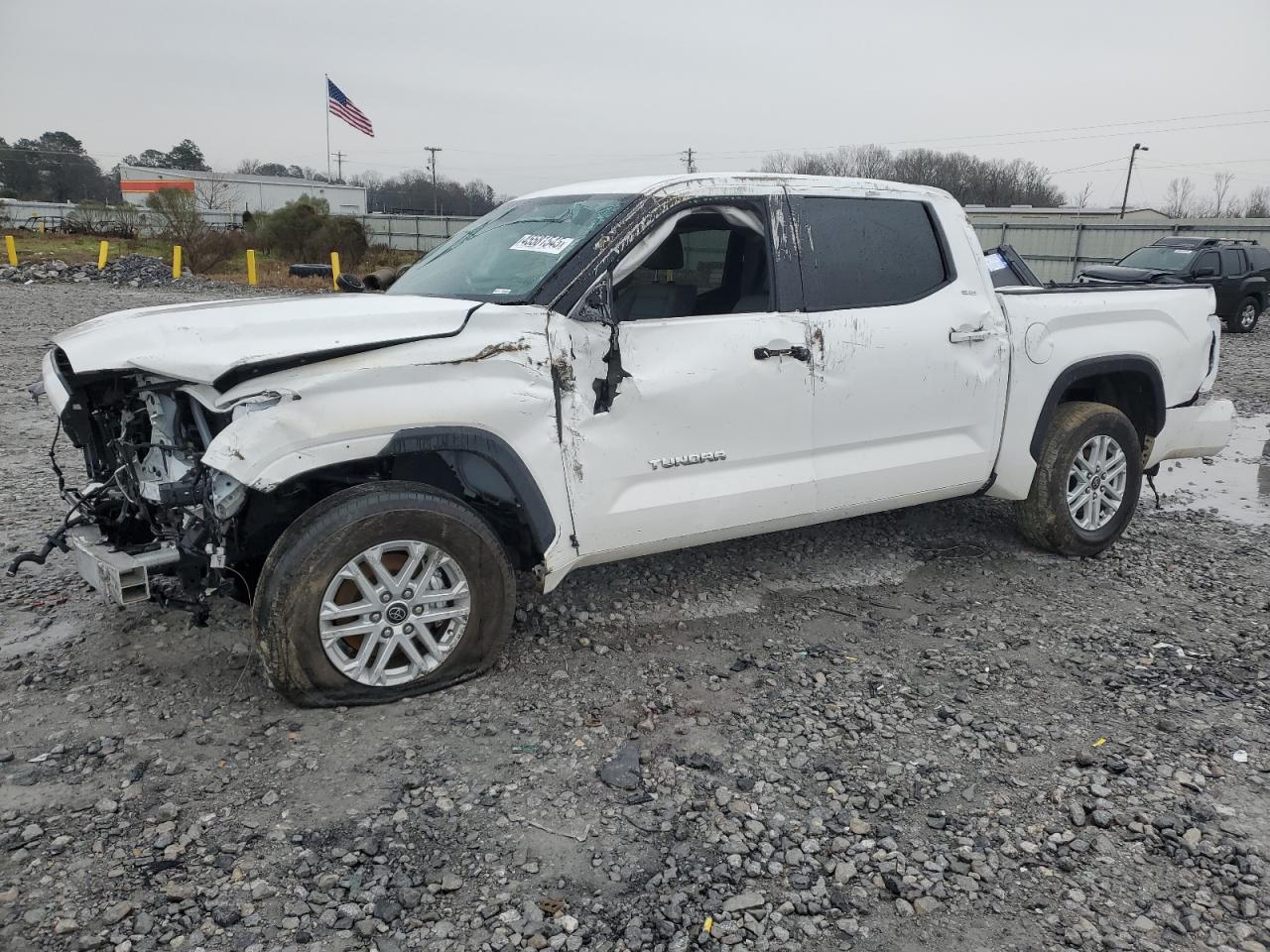 TOYOTA TUNDRA CRE 2024