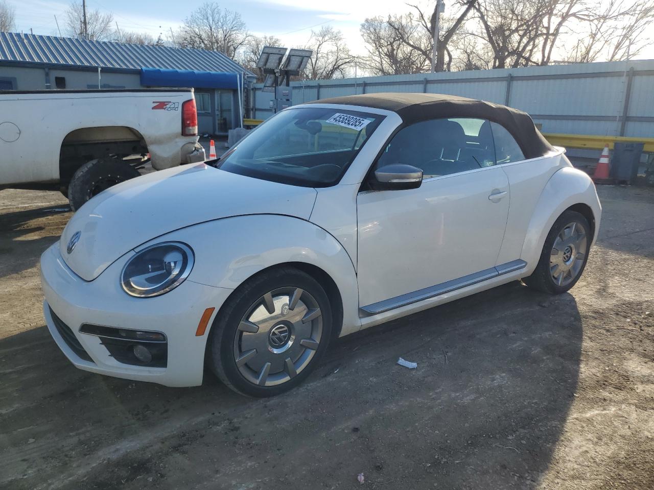 VOLKSWAGEN BEETLE 2014