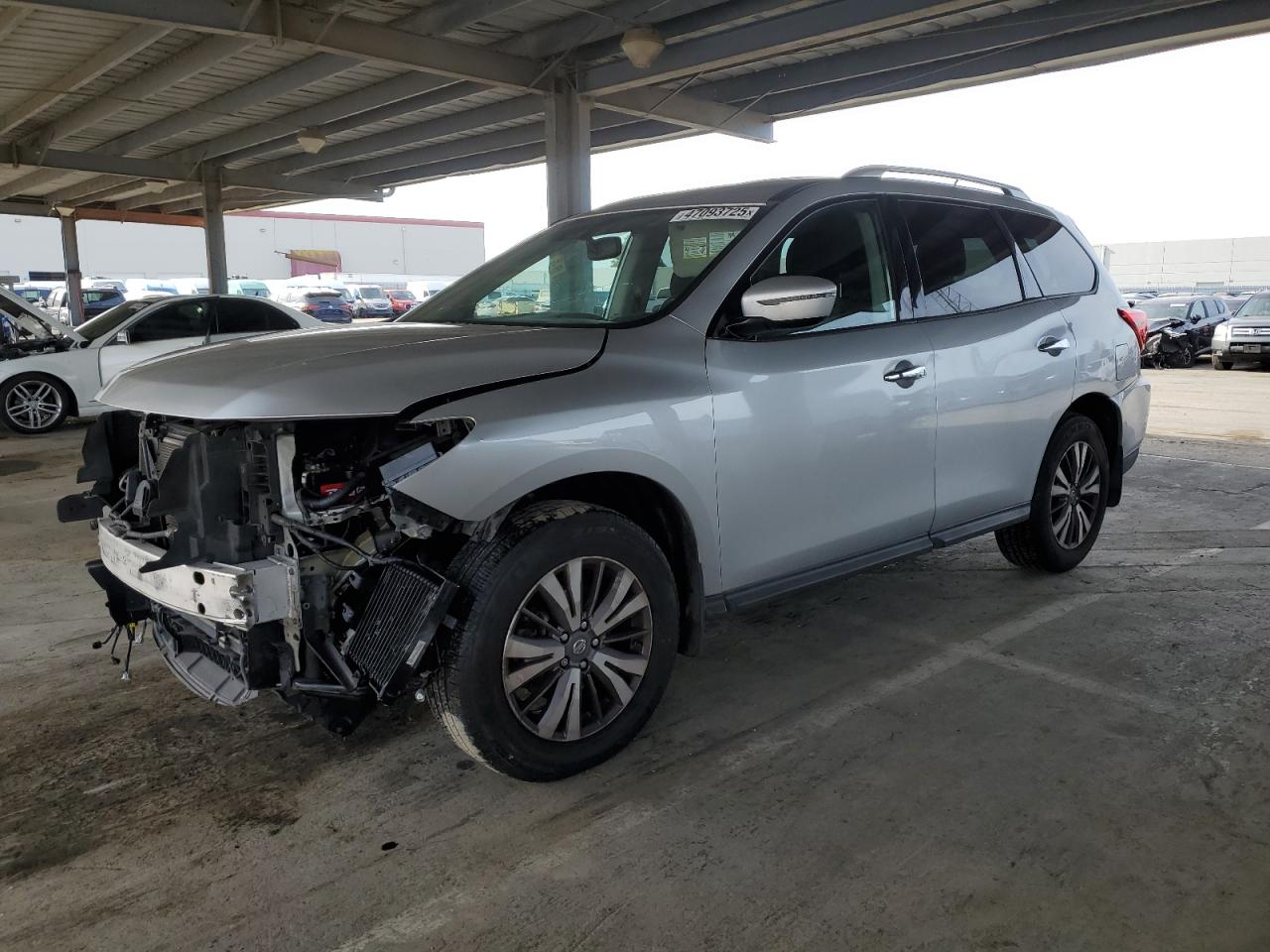 NISSAN PATHFINDER 2017