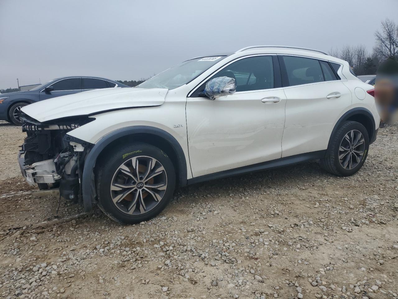 INFINITI QX30 BASE 2017