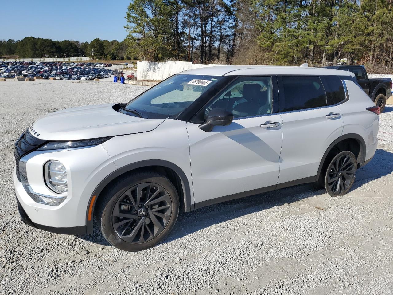 MITSUBISHI OUTLANDER 2023