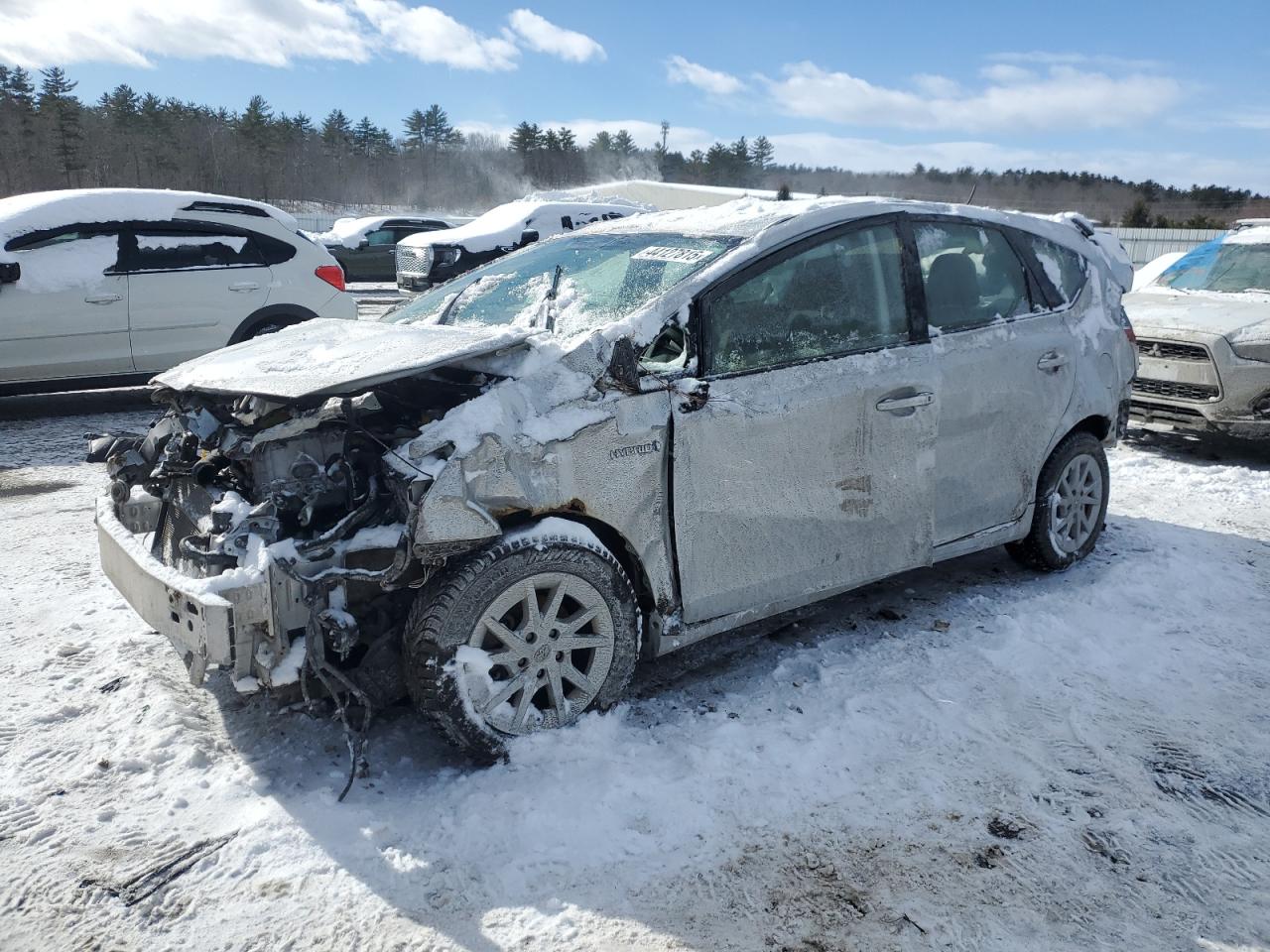 TOYOTA PRIUS V 2013