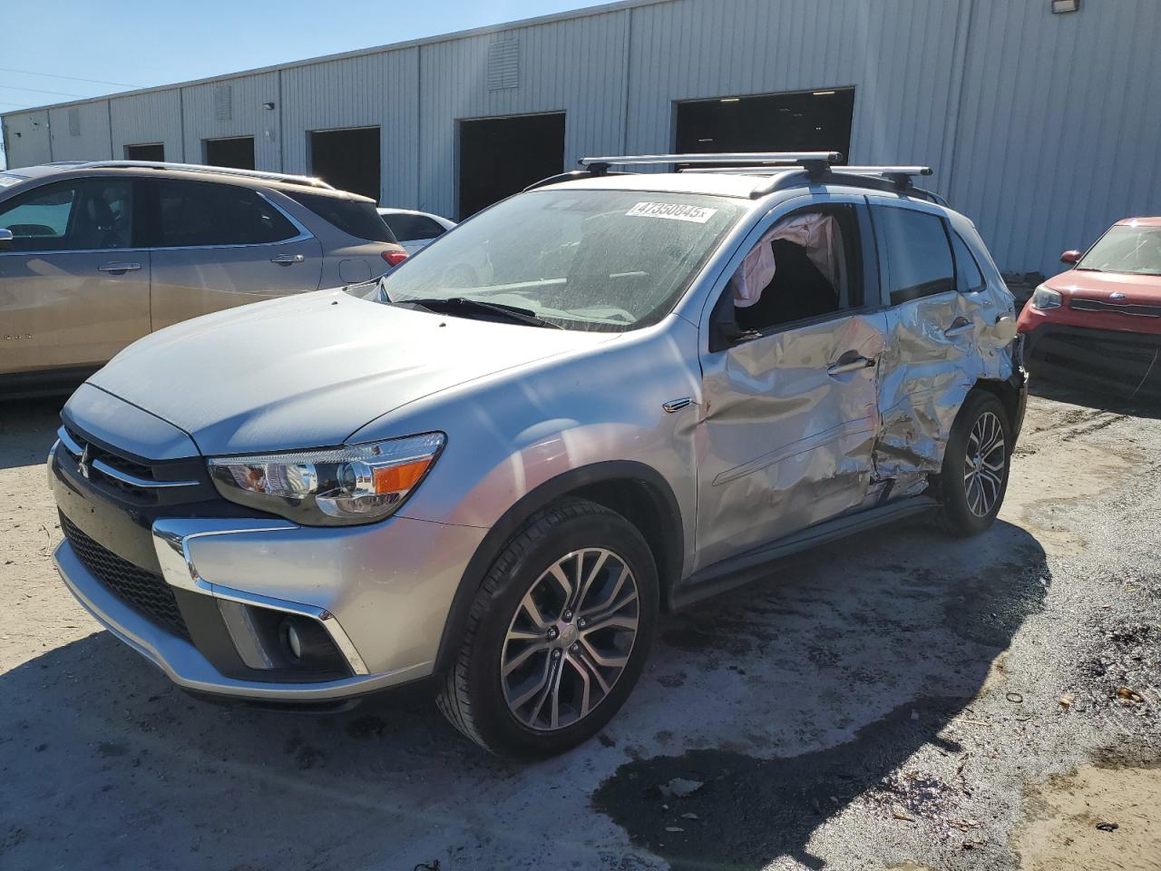 MITSUBISHI OUTLANDER 2019