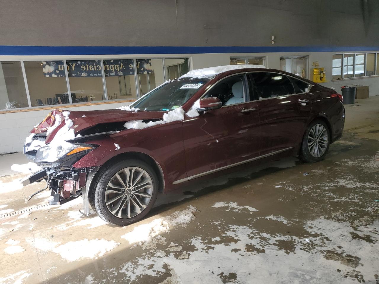 HYUNDAI GENESIS 3. 2015