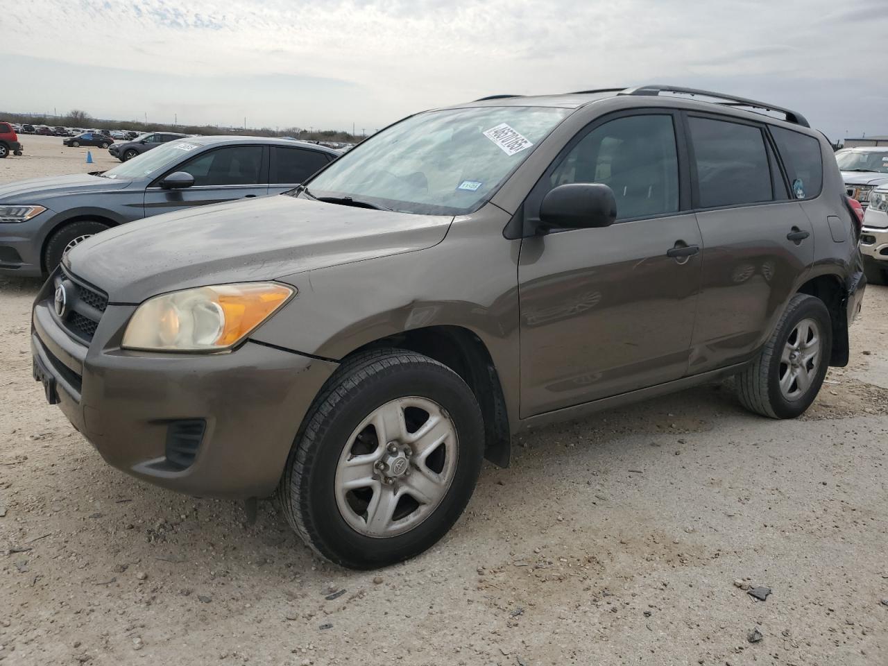 TOYOTA RAV4 2011