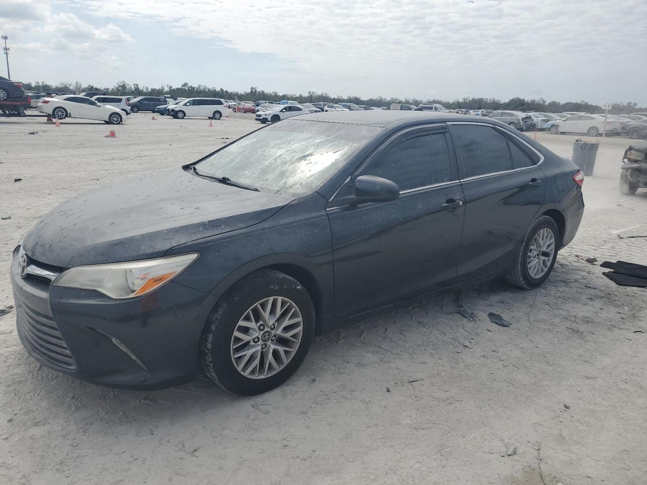TOYOTA CAMRY LE 2017