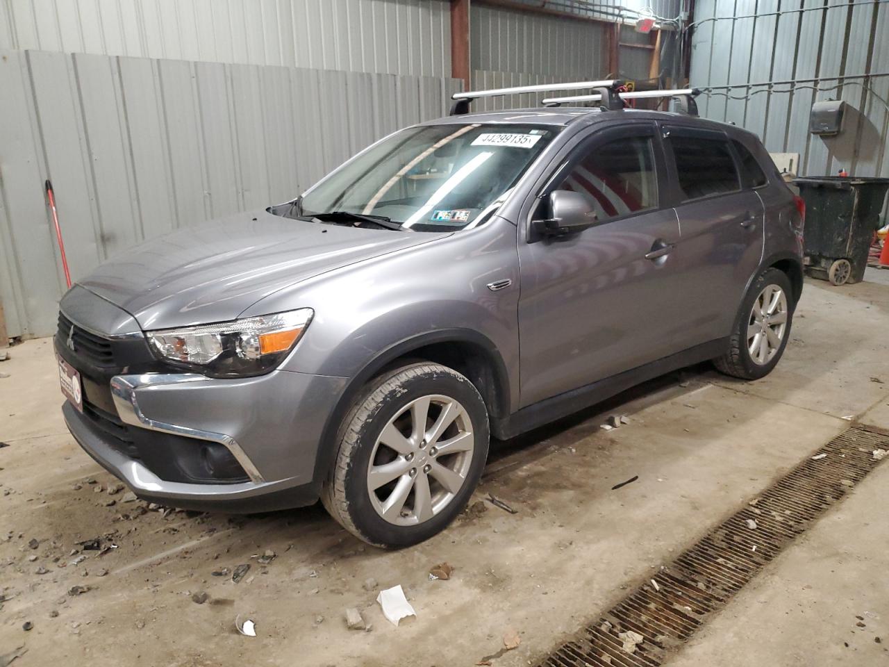 MITSUBISHI OUTLANDER 2016