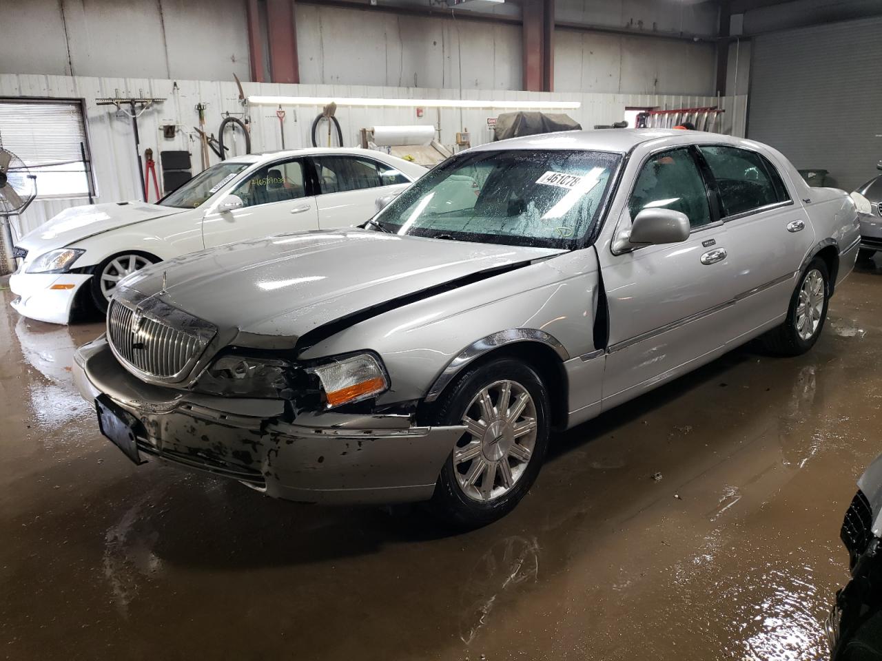 LINCOLN TOWN CAR S 2011
