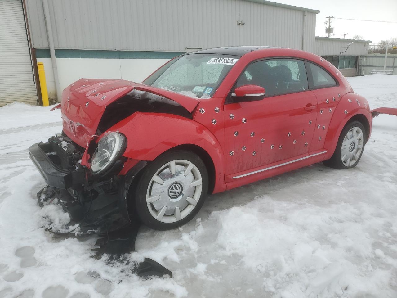 VOLKSWAGEN BEETLE 2012