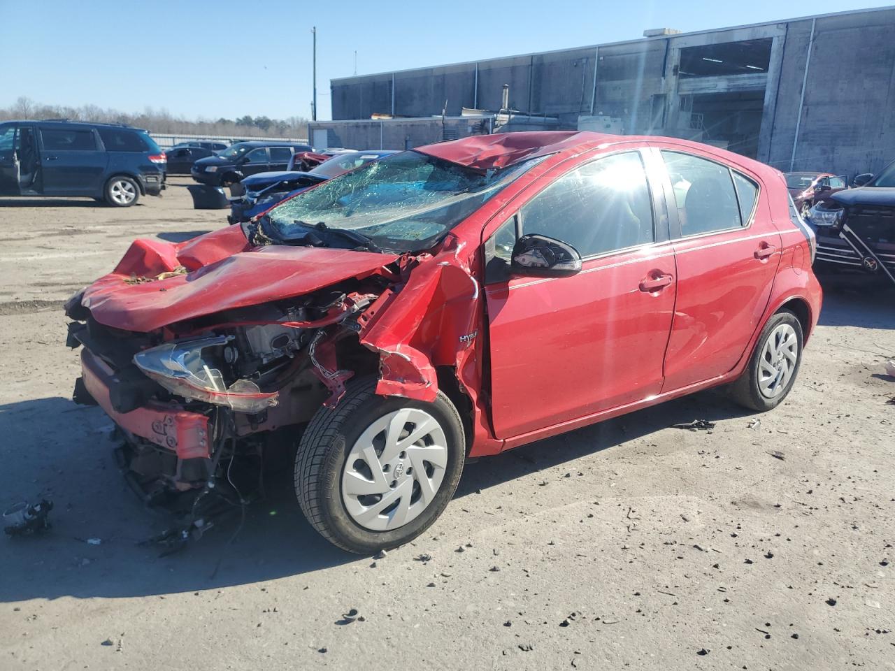 TOYOTA PRIUS C 2016