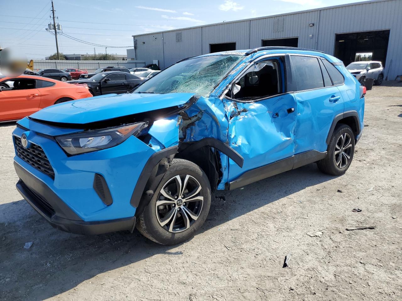 TOYOTA RAV4 LE 2021