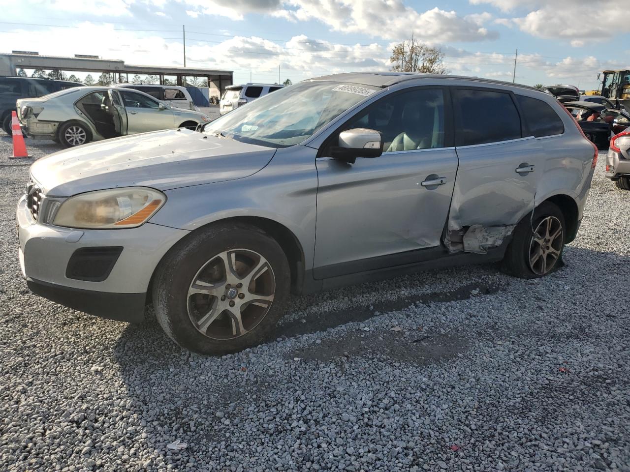VOLVO XC60 T6 2011