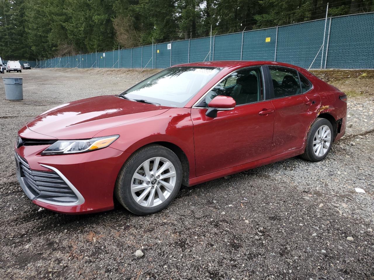 TOYOTA CAMRY LE 2022