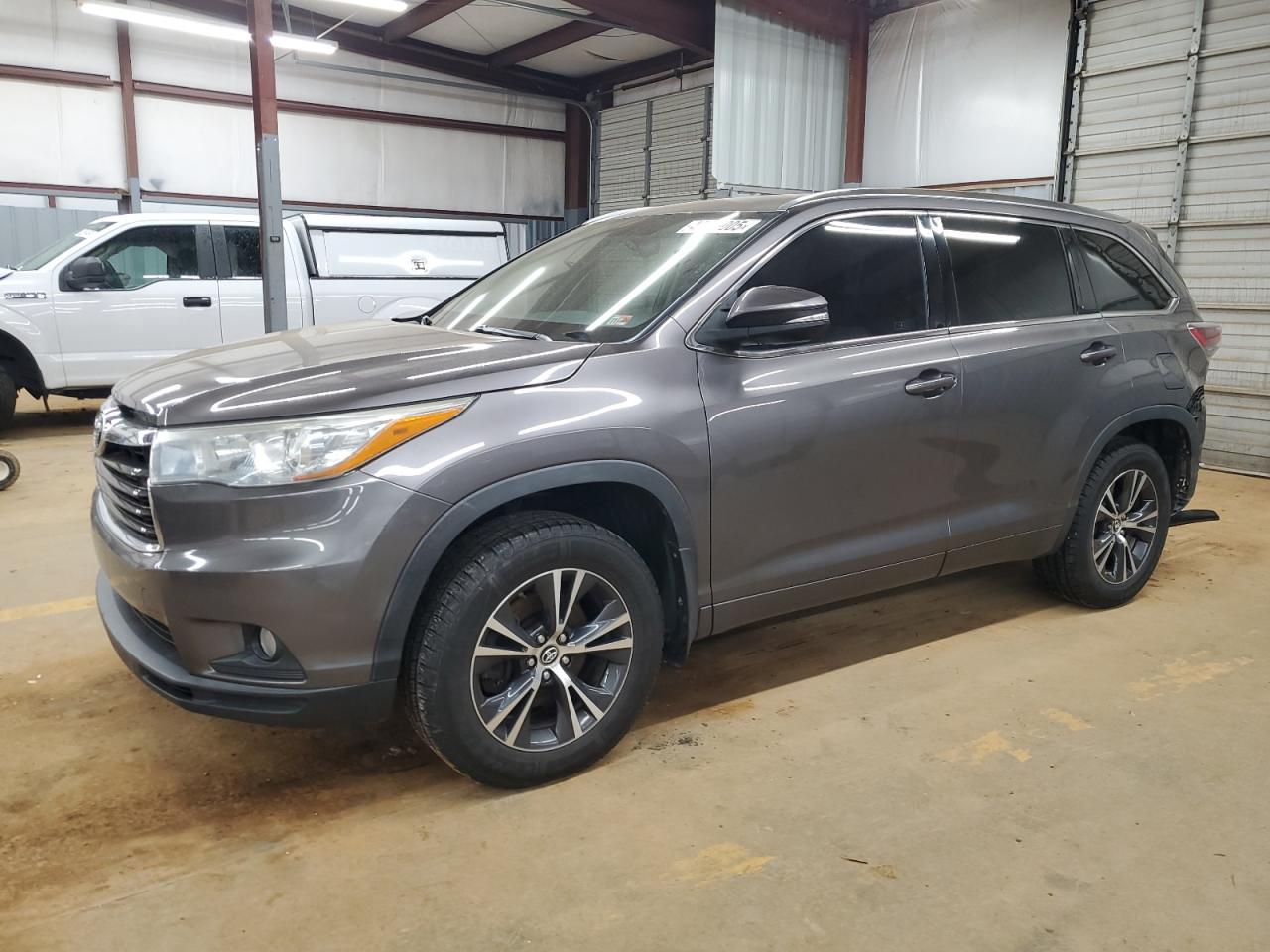 TOYOTA HIGHLANDER 2016