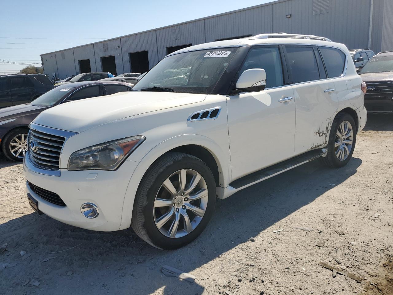 INFINITI QX56 2011