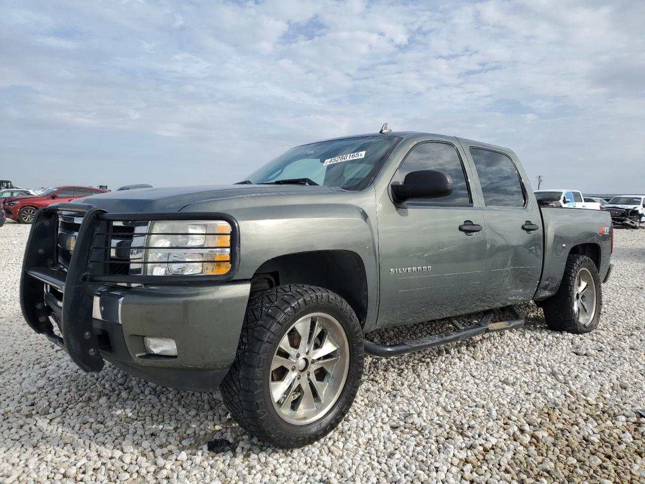 CHEVROLET SILVERADO 2011