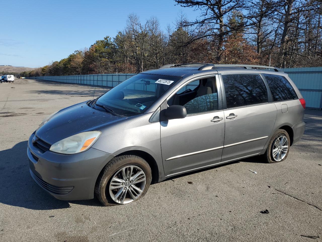 TOYOTA SIENNA CE 2005