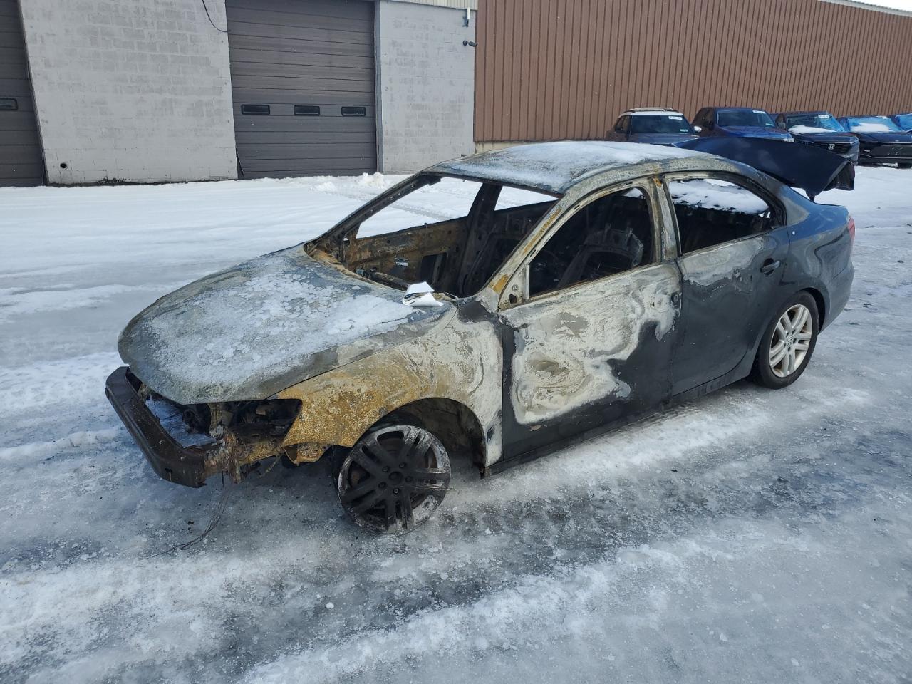 VOLKSWAGEN JETTA BASE 2015