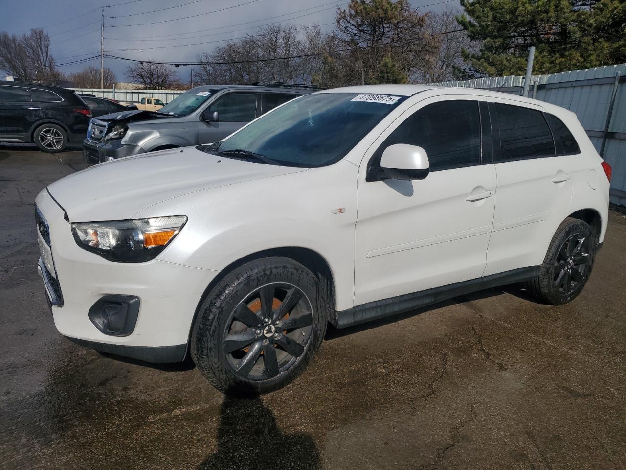 MITSUBISHI OUTLANDER 2014