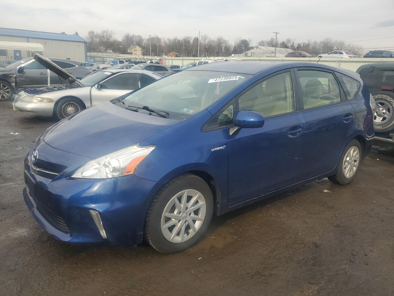 TOYOTA PRIUS V 2014