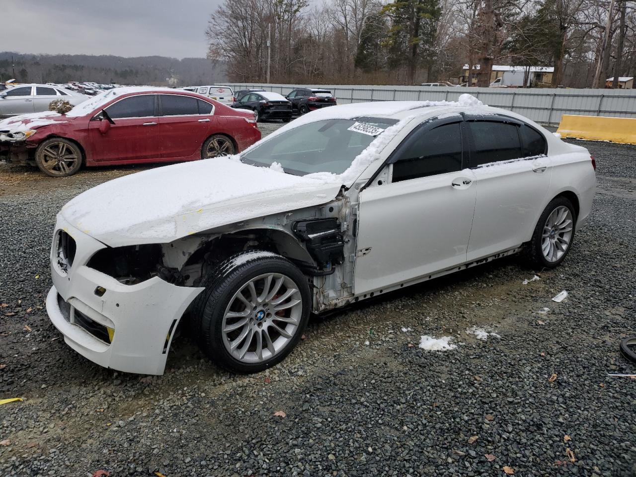 BMW 750 XI 2013