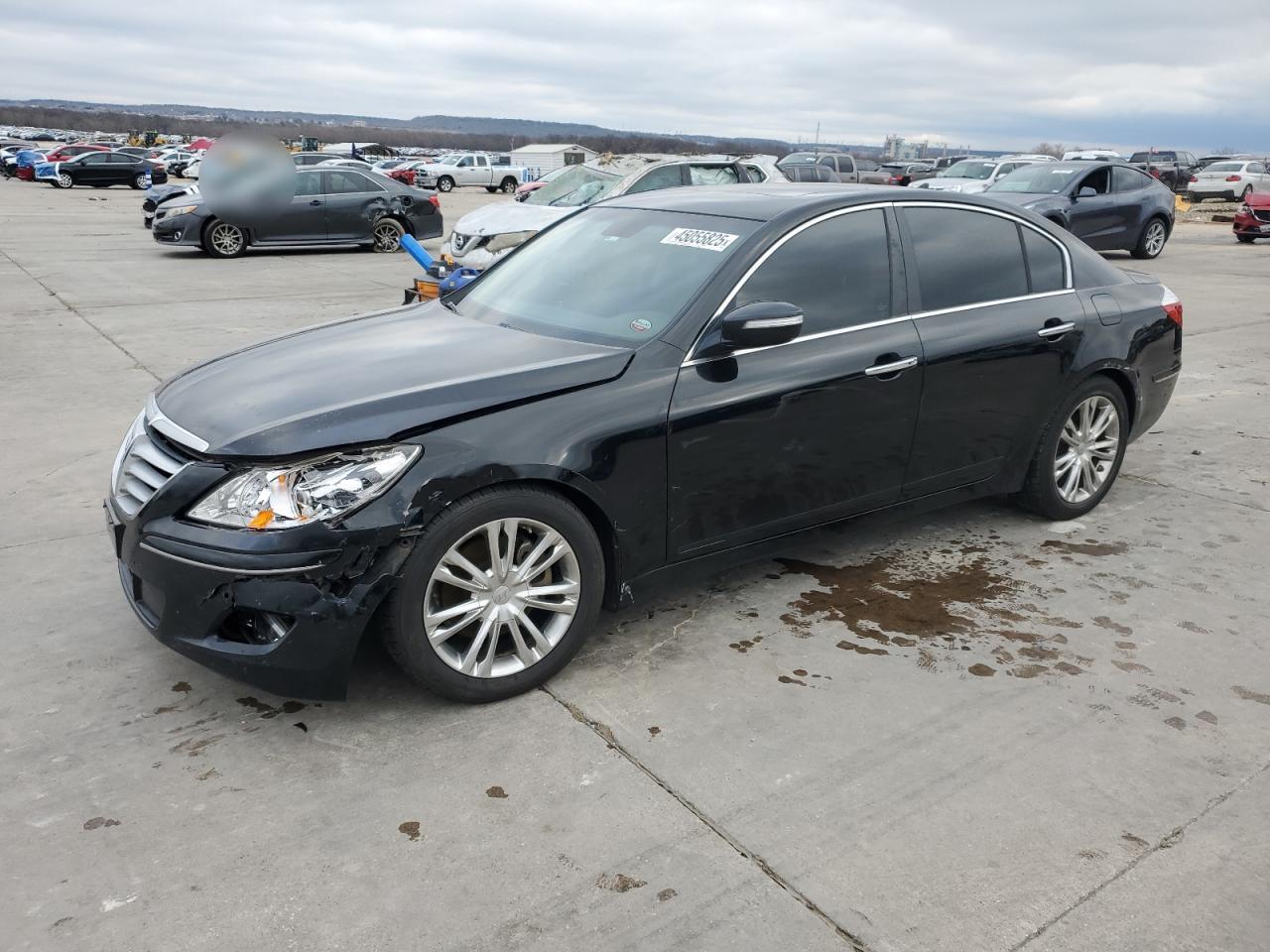 HYUNDAI GENESIS 3. 2011