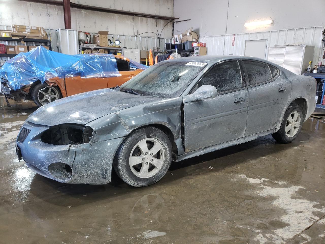 PONTIAC GRAND PRIX 2006