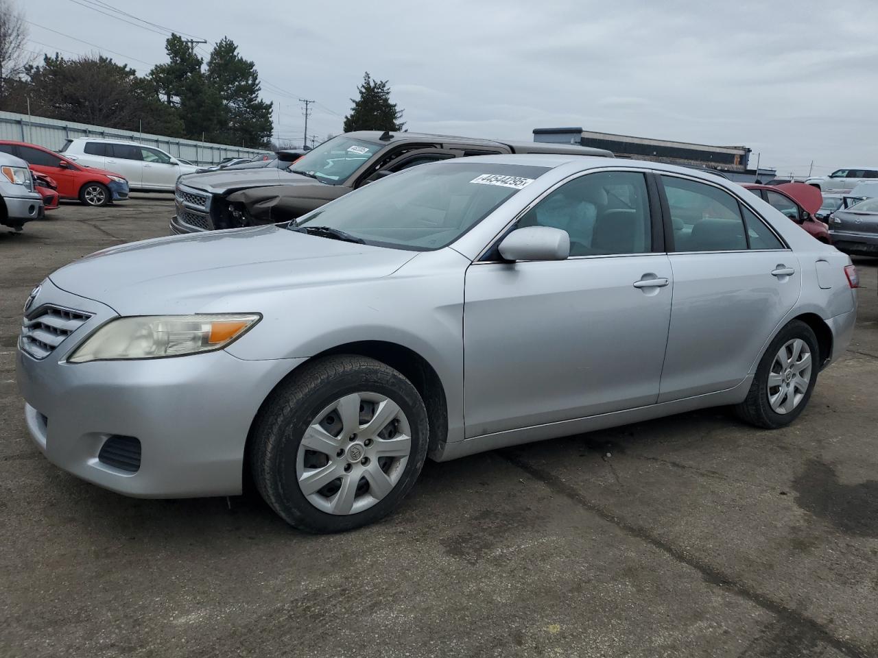 TOYOTA CAMRY BASE 2011