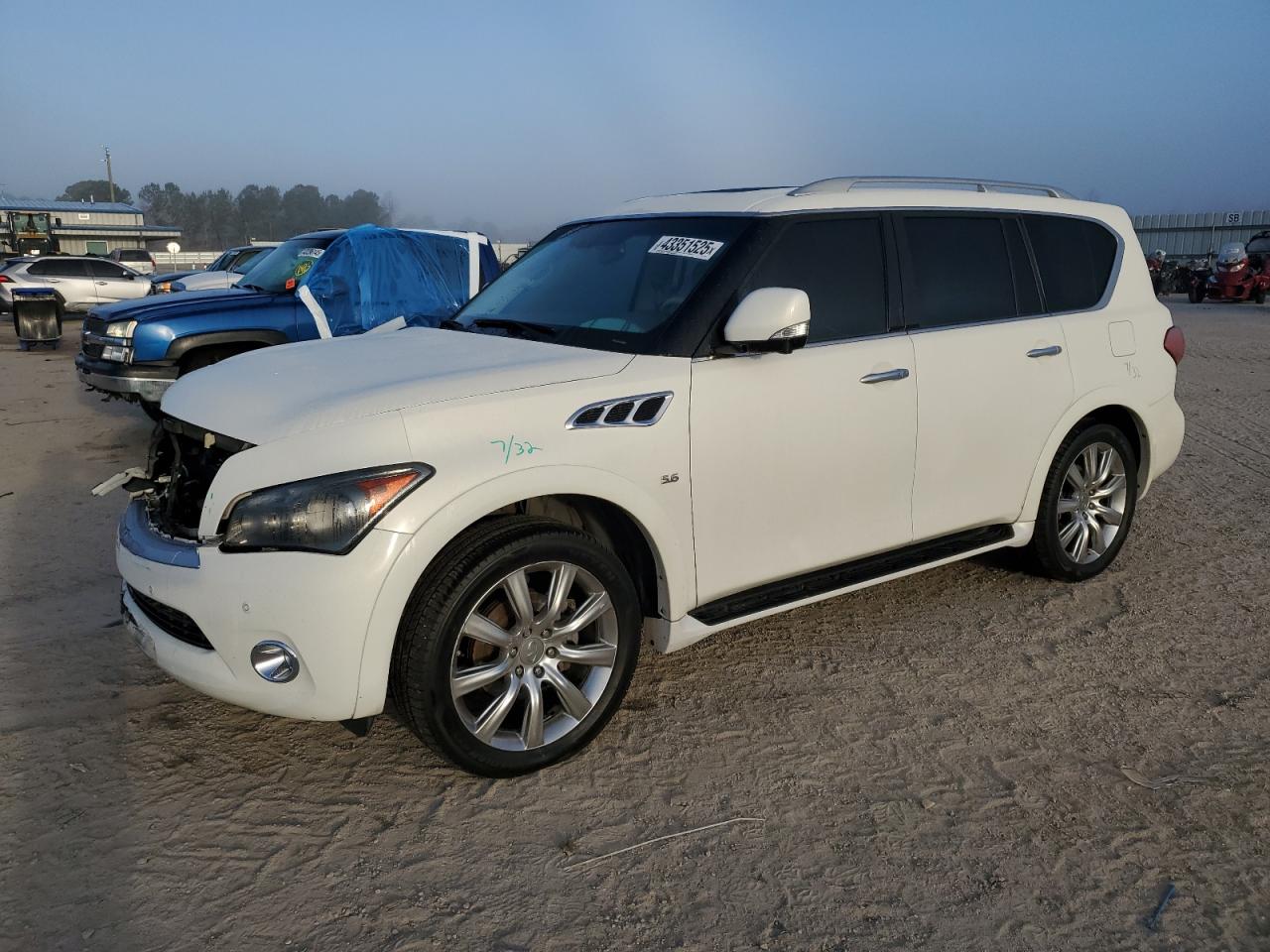 INFINITI QX80 2014