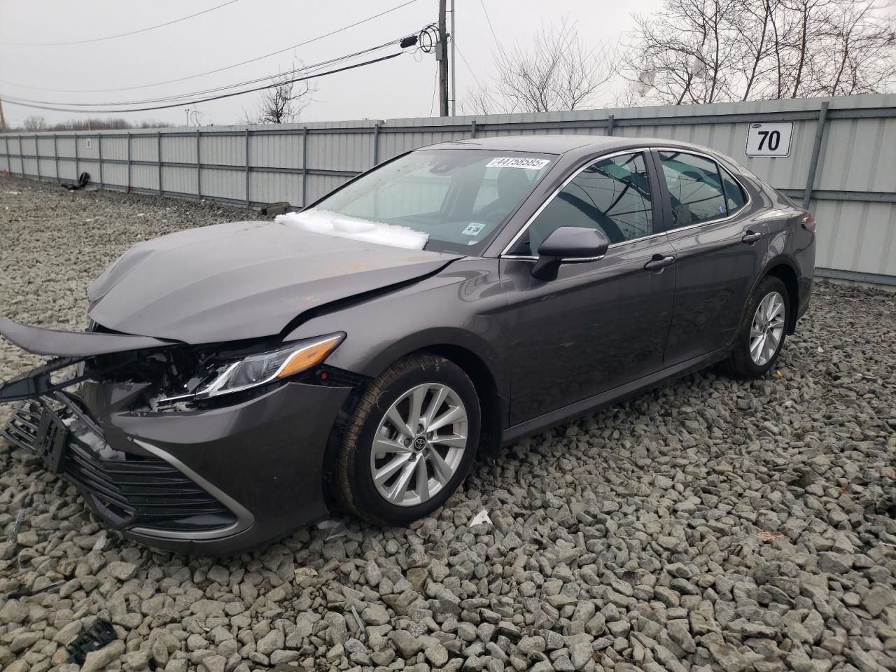 TOYOTA CAMRY LE 2023