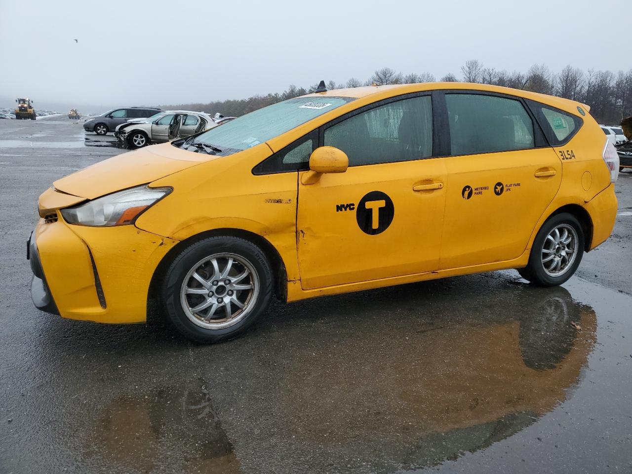 TOYOTA PRIUS V 2016
