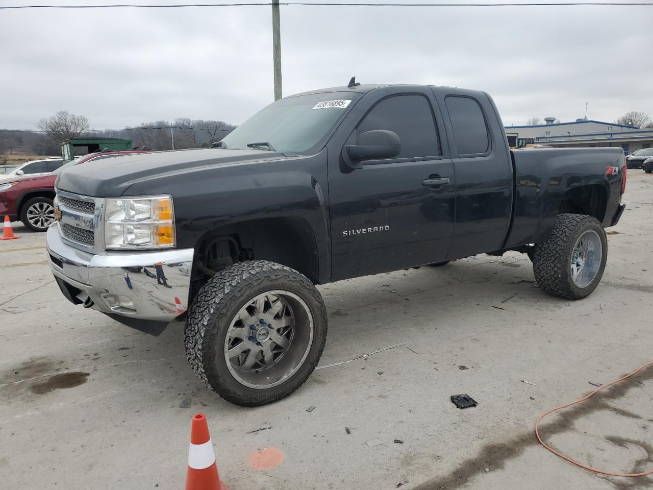 CHEVROLET SILVERADO 2013