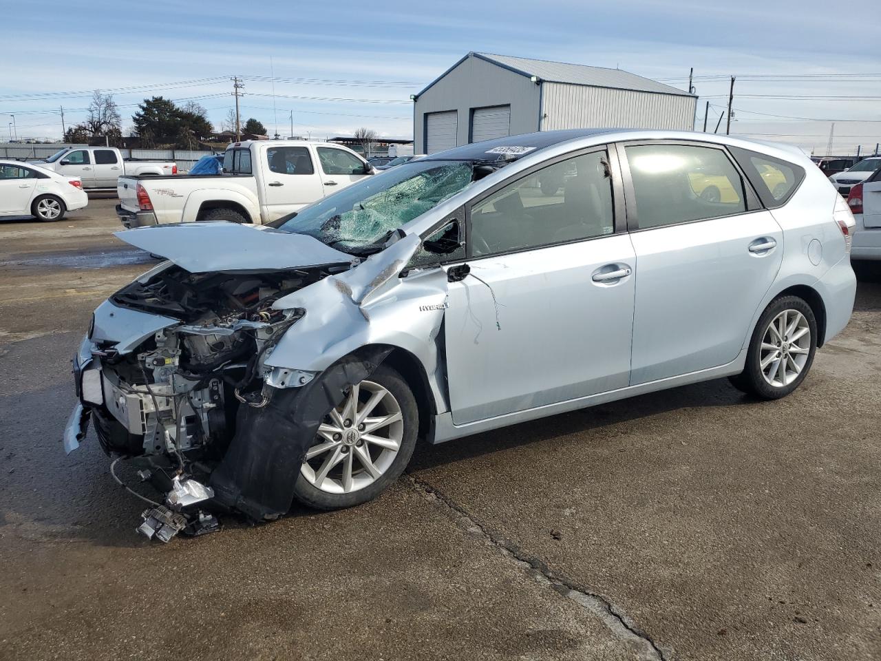 TOYOTA PRIUS V 2013