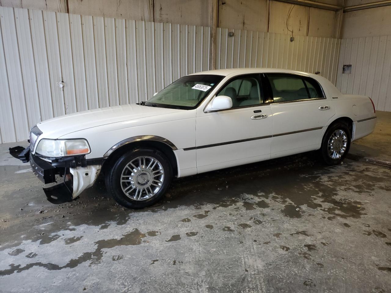 LINCOLN TOWN CAR S 2006