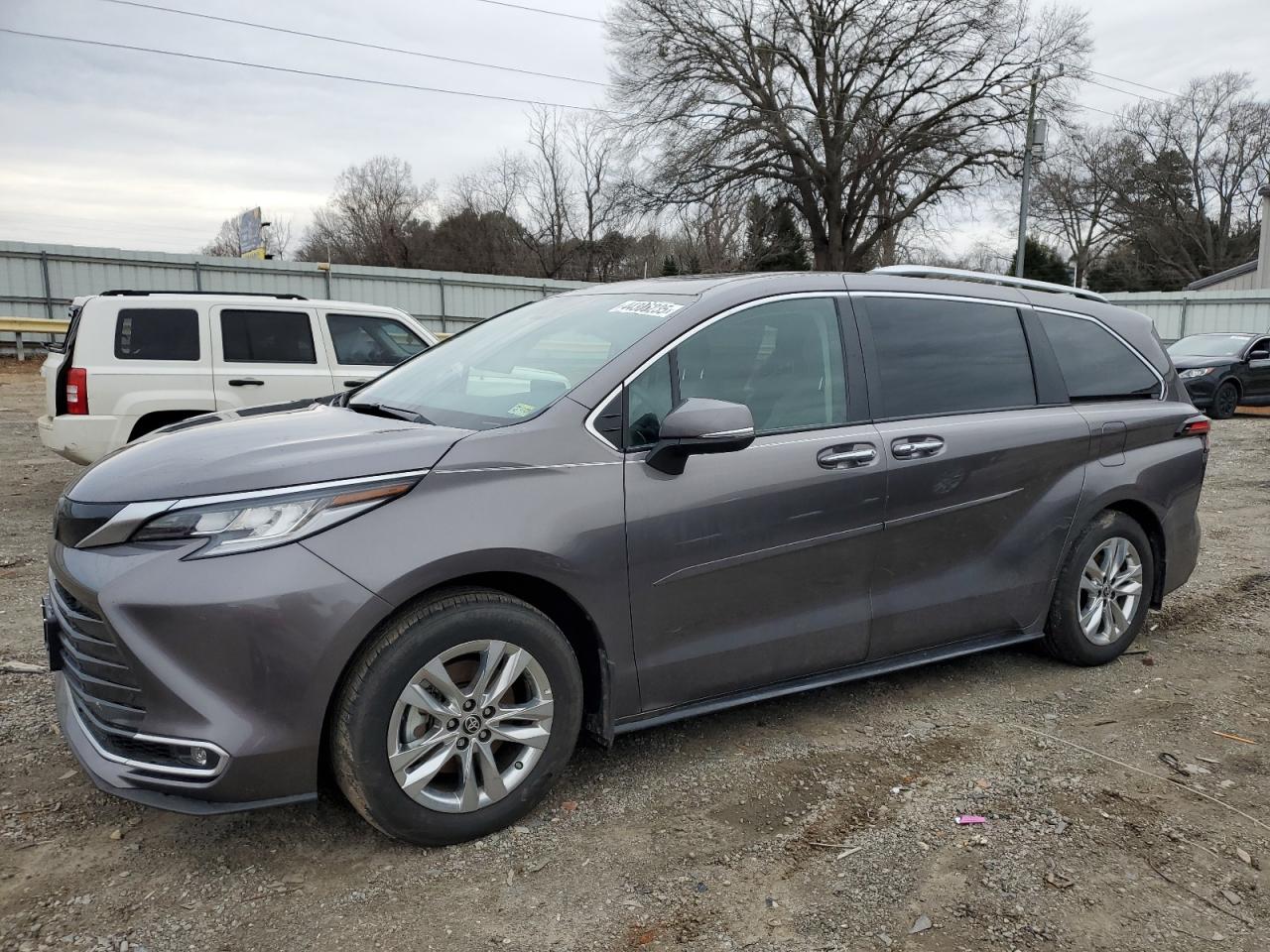 TOYOTA SIENNA LIM 2023