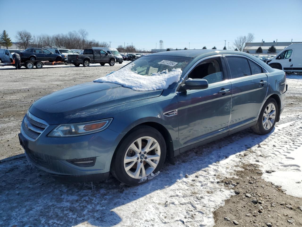 FORD TAURUS 4D 2010