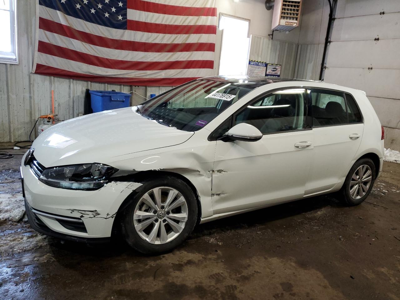 VOLKSWAGEN GOLF 2021