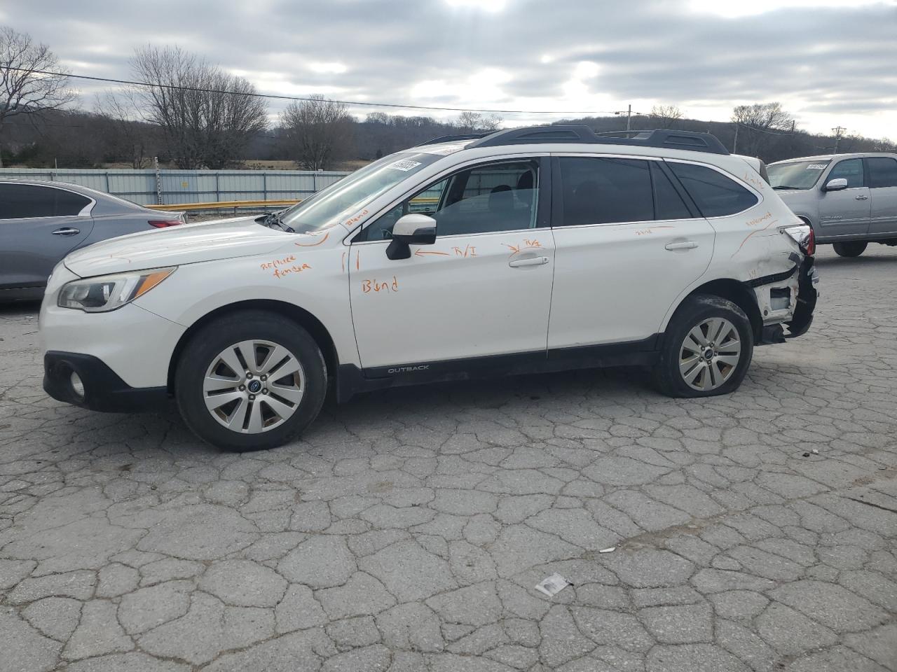 SUBARU OUTBACK 2. 2015