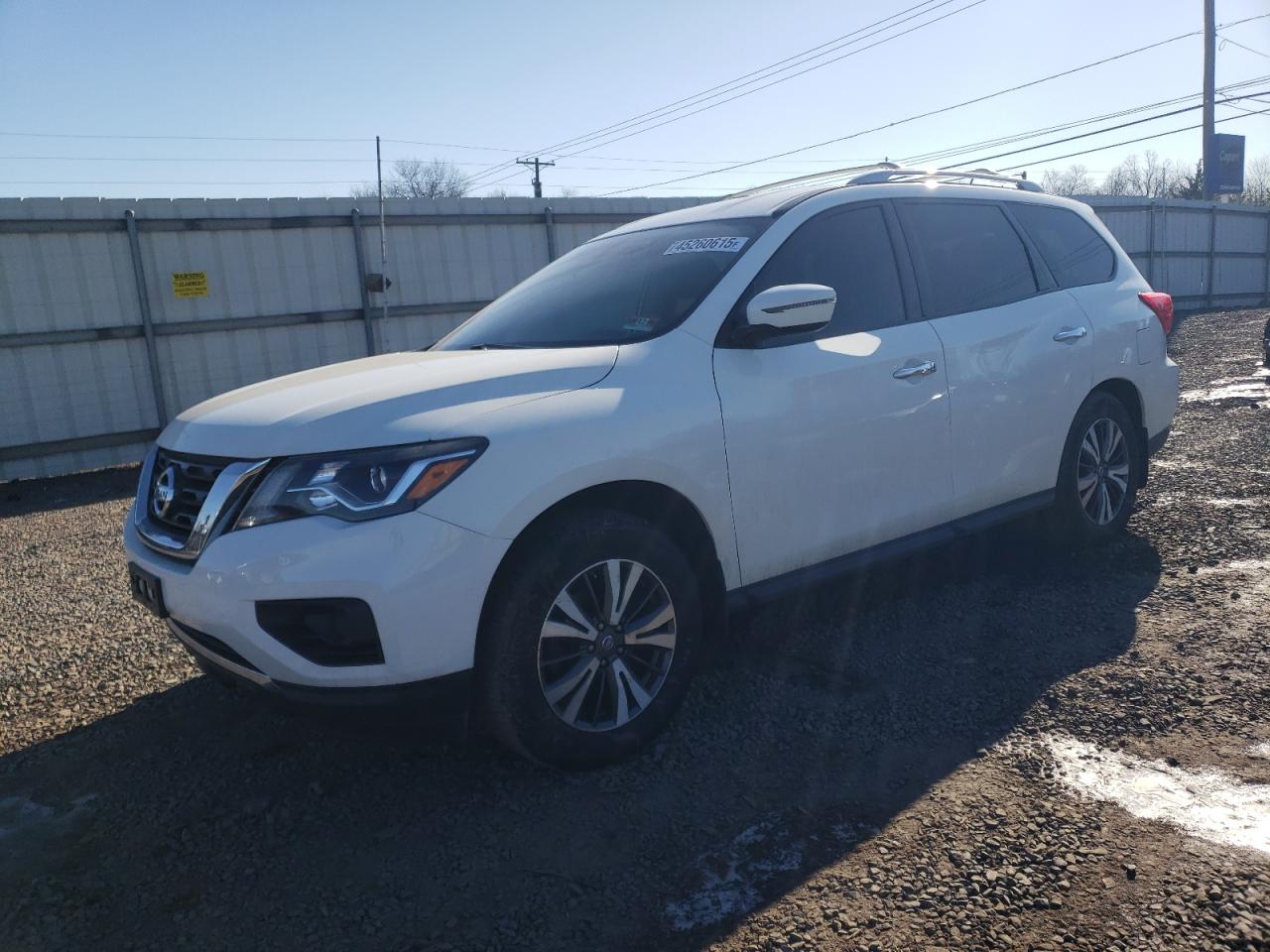 NISSAN PATHFINDER 2017