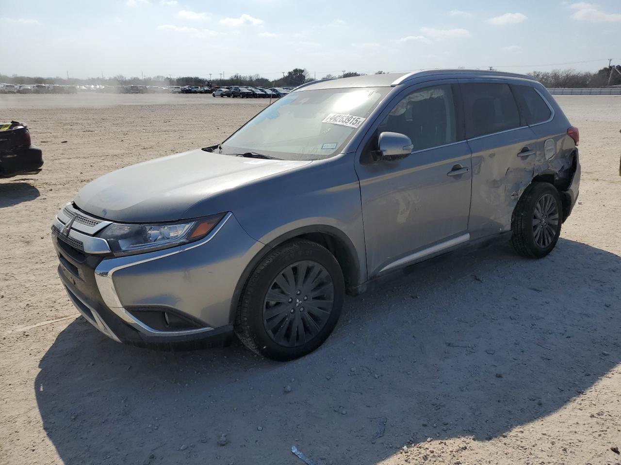 MITSUBISHI OUTLANDER 2020