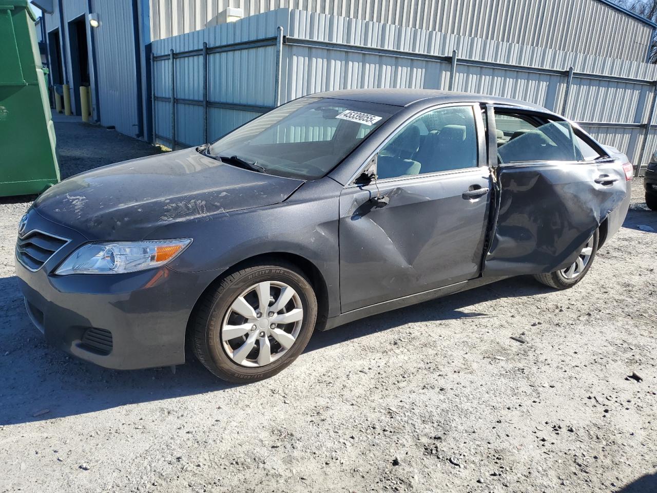 TOYOTA CAMRY BASE 2011