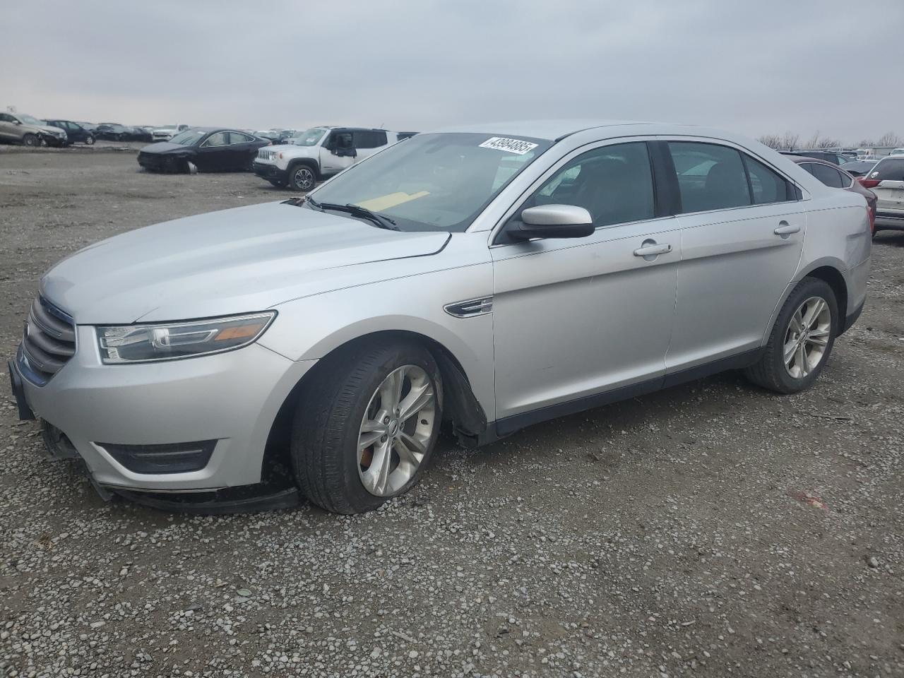FORD TAURUS SEL 2018