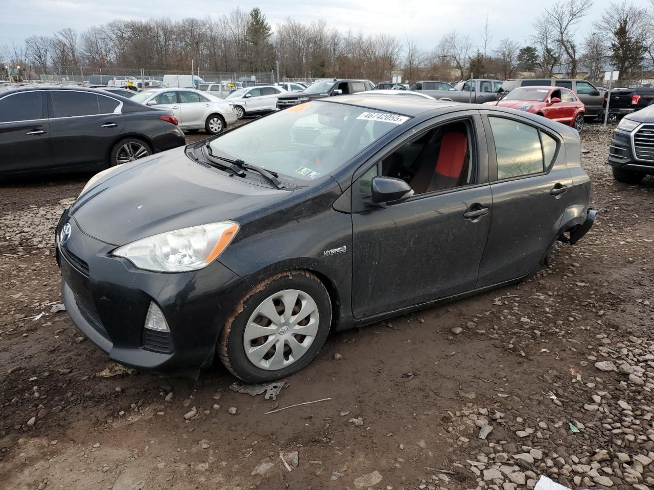 TOYOTA PRIUS C 2013